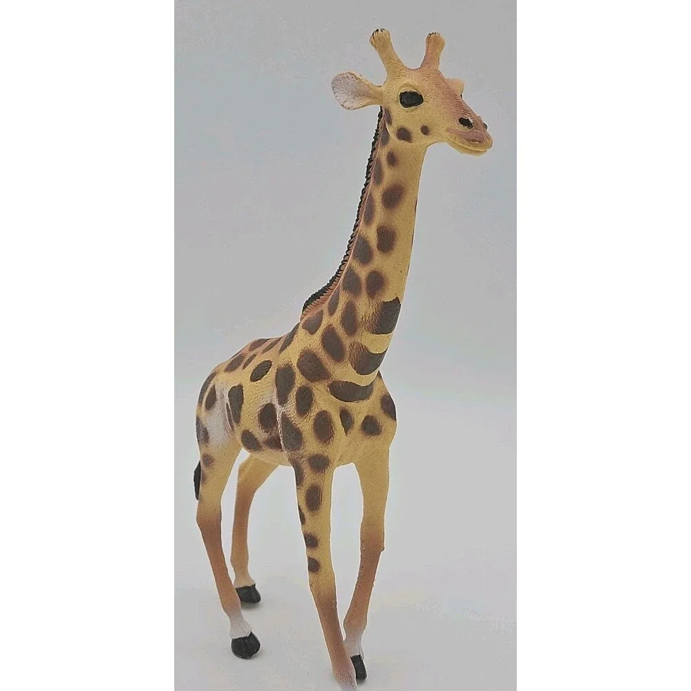 Giraffe Plastic Figures Animals LOT OF 2 Yellow W/ Dark Spots 8